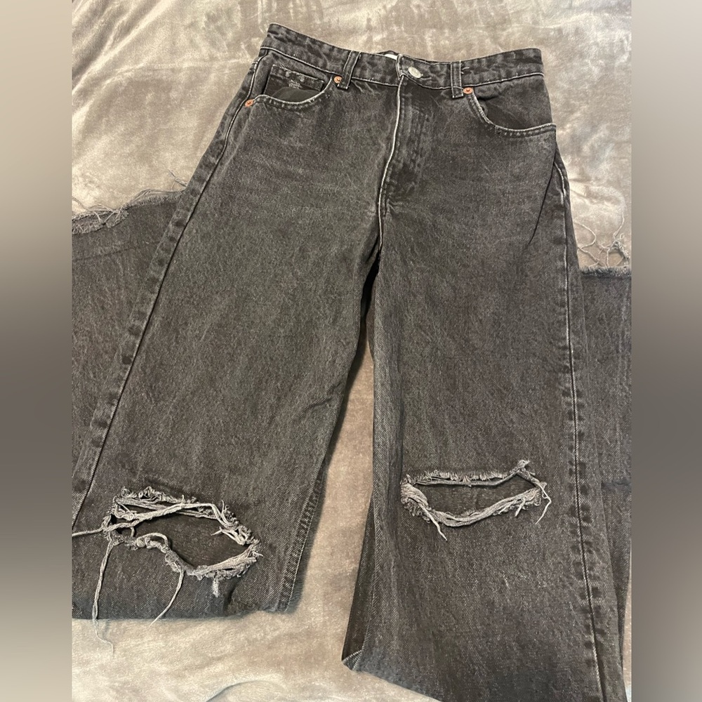 Black Zara jeans